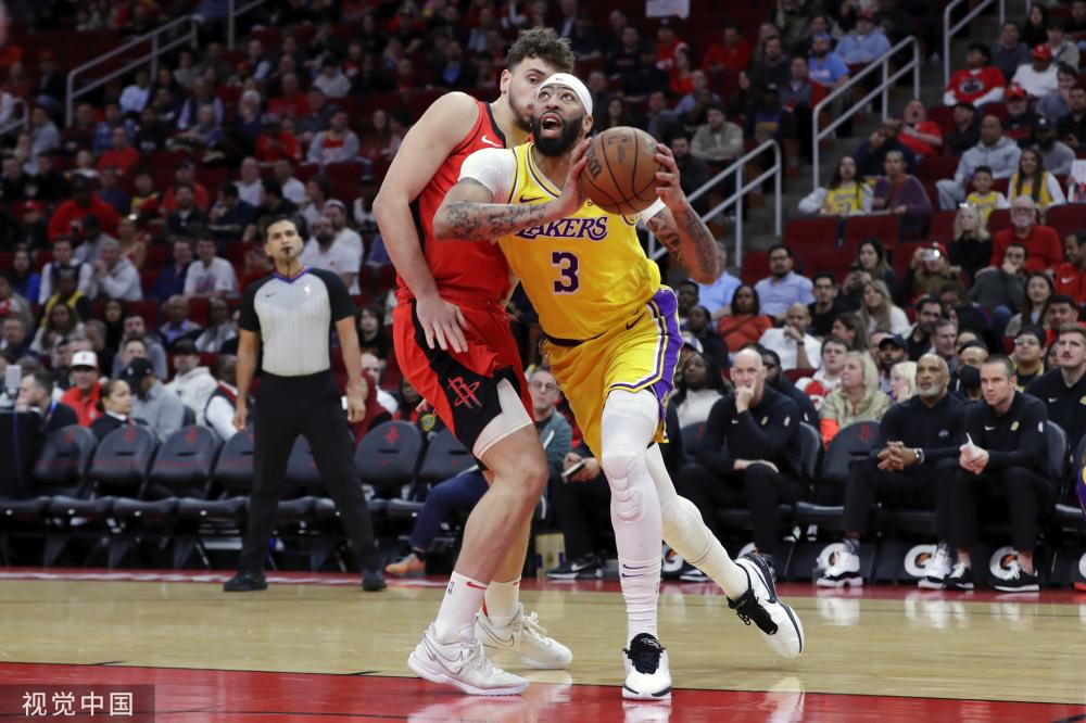 借助他的努 借助他的努